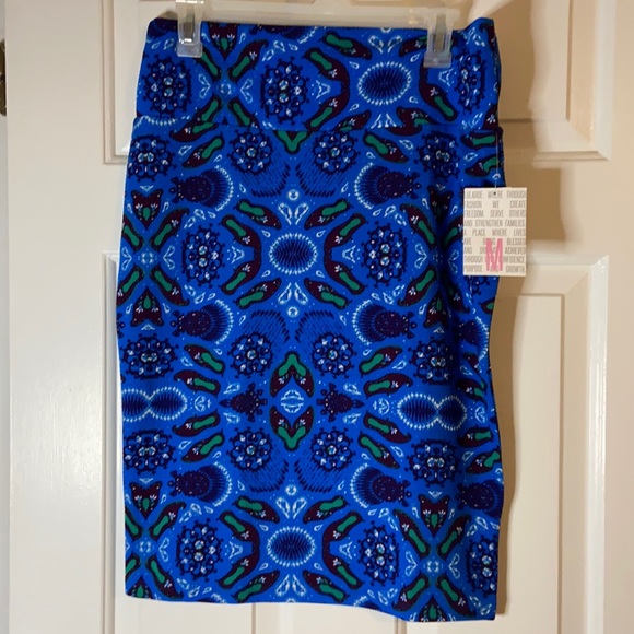 LuLaRoe Cassie- brand new never worn! - Picture 1 of 2